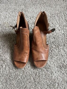 Tan Leather Heels